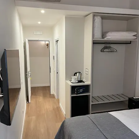 לינה וארוחת בוקר Maison Romana Trastevere רומא